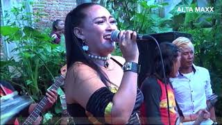 Muskurane - Dewi Aruna - OM SURYA NADA