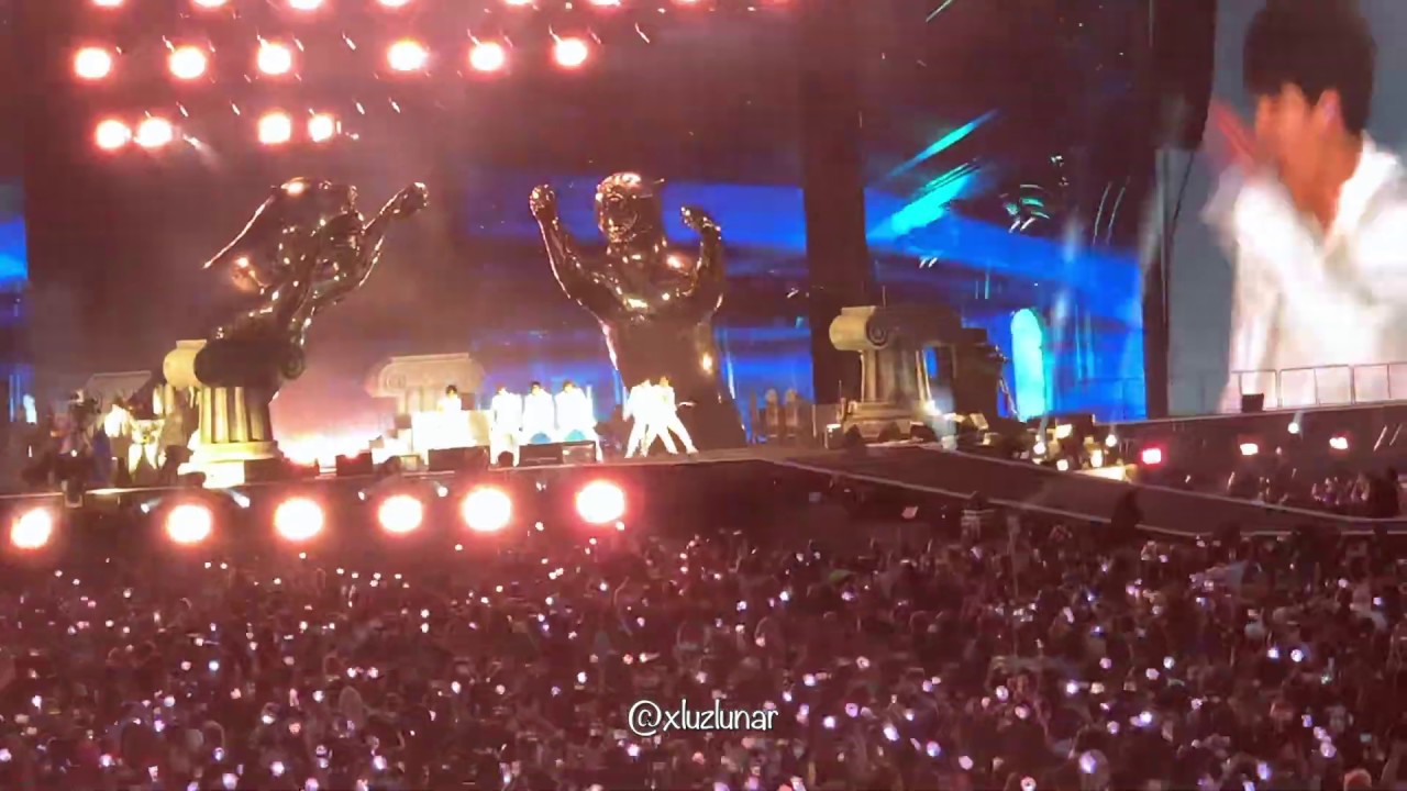 Intro VCR + Dionysus - BTS Speak Yourself at Rosebowl (LA) 050419 Day 1
