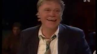 Kim Larsen &amp; Kjukken - Dukkedreng live 1999