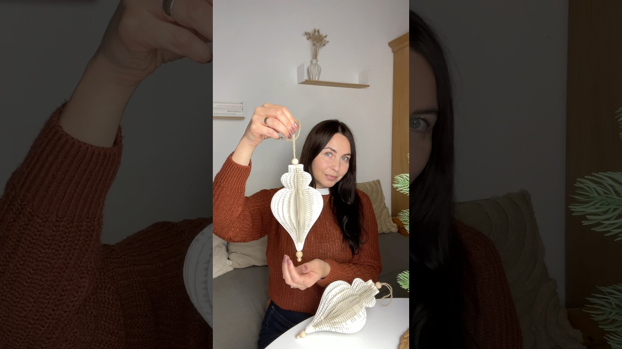 DIY Christmas decorations ✨made of old book sheets 📚 #diy#christmasdecor#diycraft#christmas