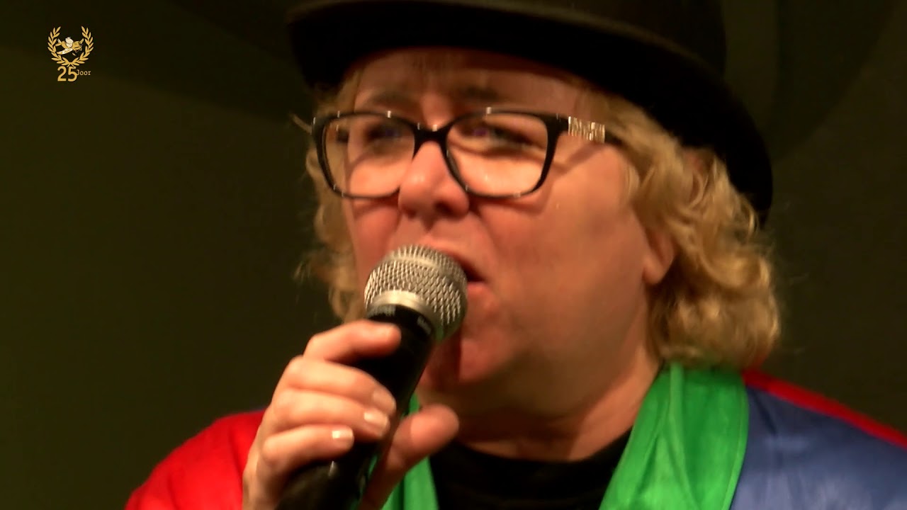 Dief-Flieger: Y han e Koffer in Paris  am Fliegerli 2018