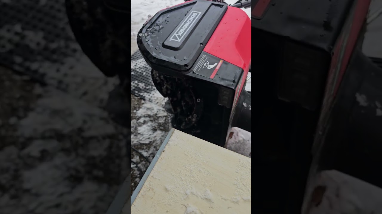 Snowplow Repair June 5th, Toronto Canada 🇨🇦 