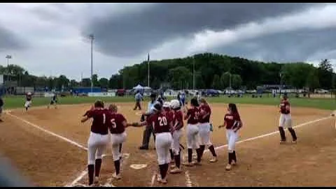 Reagan McCoy HR Huskies