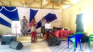 Baba ninasongea chini ya miguu yako, Mungu yu mwema.Isaac Muchele and friends Baba ninasongea chini ya miguu yako, Mungu yu mwema.Isaac Muchele and friends