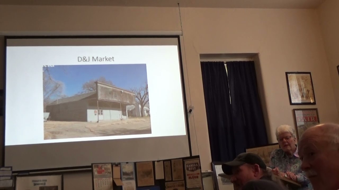 Exploring Winfield's Neighborhood Grocery Stores - A Journey into the Past 🛒🏪🕰️