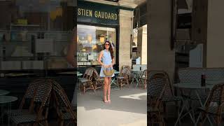 Comment rester élégante pendant la canicule ? Optez pour la robe mini 🩵 #oraije #paris #heatwave