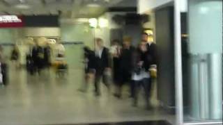 [fancam] 20111220 kim hyun joong @ hk airport arrival 1