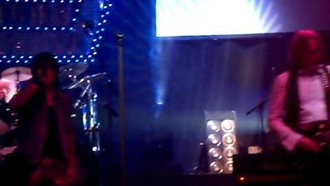 Thin Lizzy  Live in Leeds O2 Academy 10 January 2011 Dancin In The Moonlight