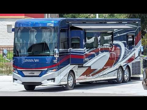 Patriotic Newmar London Aire 🇺🇸
