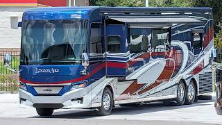 Patriotic Newmar London Aire 🇺🇸