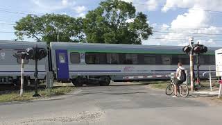 Przejazd kolejowy Nowe Kutnowskie (PL) - 6.7.2023 / Railroad crossing