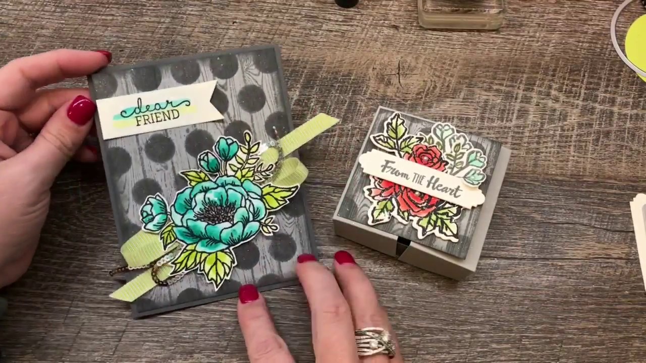 How to watercolor a flower with a Shabby Chic Background