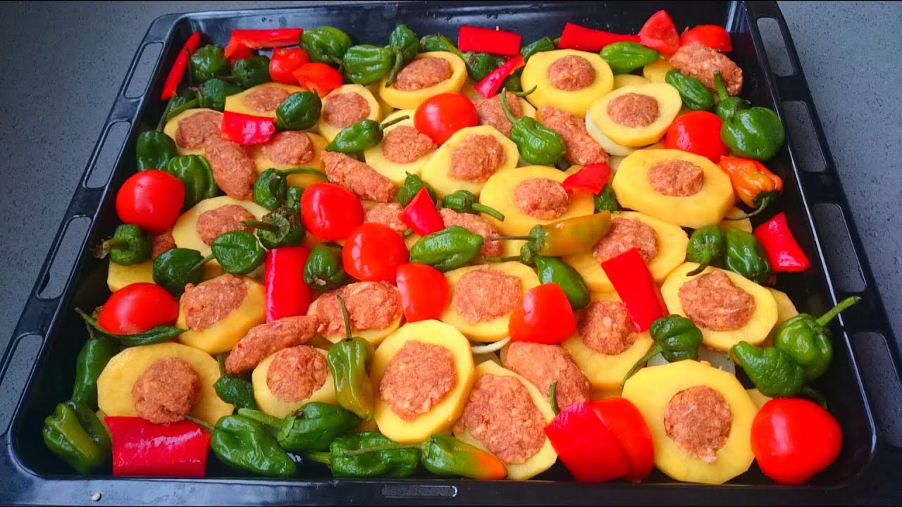 BU YEMEK SİZİ SOFRANIN KRALİÇESİ YAPACAK EFSANE BİR YEMEK FIRINDA KÖFTELİ PATATES -Yemek tarifleri