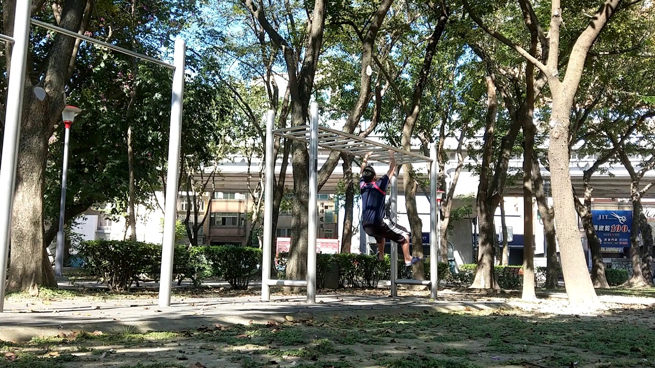 背跳式雲梯/Jumping monkey bars YouTube