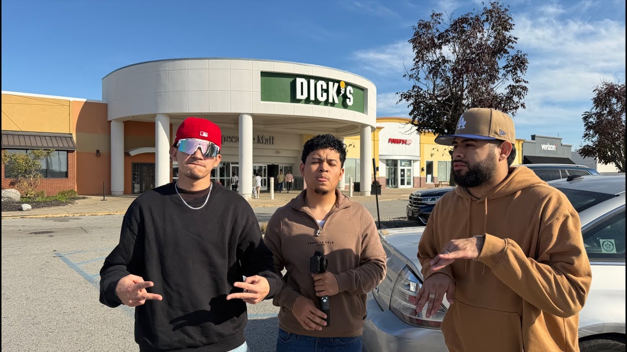 COMPRANDOLE REGALOS DE CUMPLEAÑOS A LUCAS!!!