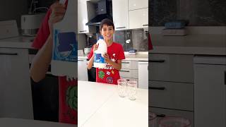 Süt Zamanı 🥛 Emir Ve Ela Ile Paylaşmayı Öğrenelim