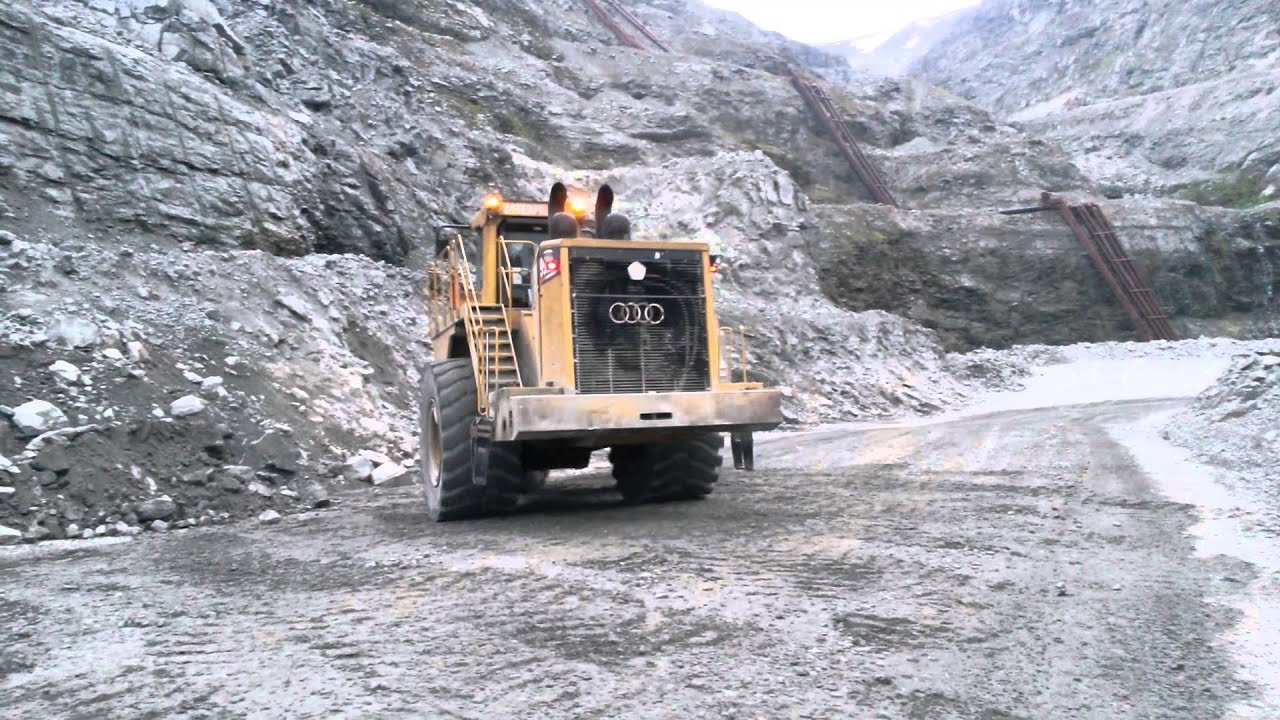 CAT 992G чуть не затоптал)))