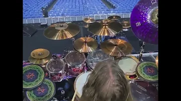 Danny Carey drum cam - Danny playing around