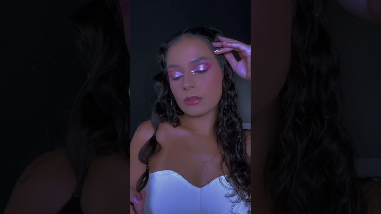 Essa ediçãoooo 🤌🏻 🦋#makeup #maquiagem #trendmakeup #trendmaquiagem #makeuptrend #trendedicao