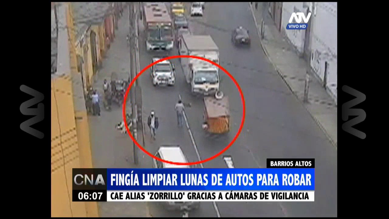 Barrios Altos: Sujeto fingía limpiar lunas de autos para robar