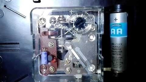 RHYTHM 4 jewels transistor wall clock, electronic balance movement