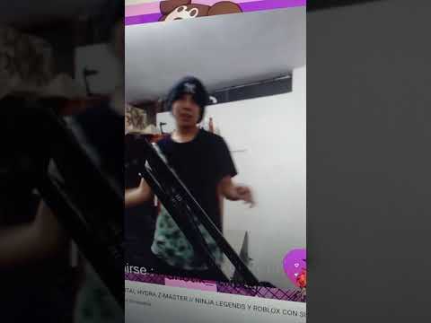 AQUINOCRACK23 BAILA DE FORMA MUY SEXY XD