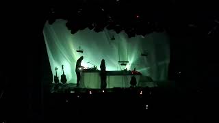 Oklou/ Viscus/ Live at Melkweg Amsterdam /19-11-25