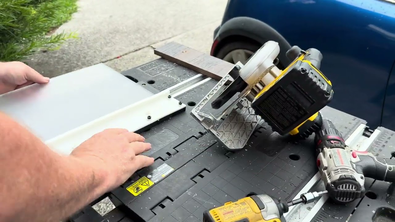 Cutting plexiglass windows with jig