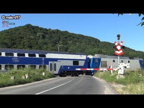 Trecere la nivel cu calea ferată Podu Olt (RO) - 24.7.2019 / Železniční přejezd / Railroad crossing