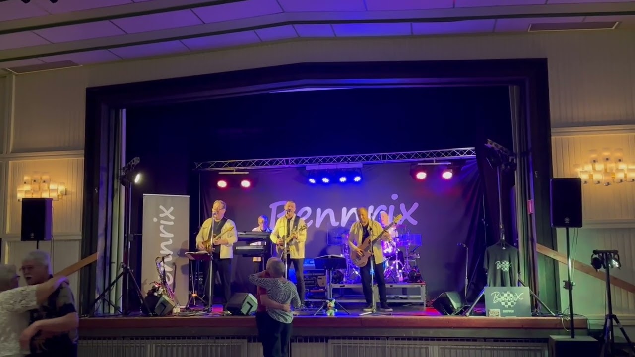 Bennrix framför kvällens sista dans