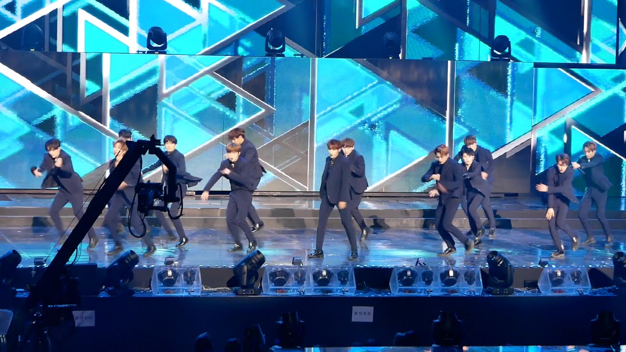 2018 가온차트 K-POP 어워드 : 세븐틴 (SEVENTEEN) - Intro + MY I + Crazy in Love + 울고 싶지않아 + 고맙다