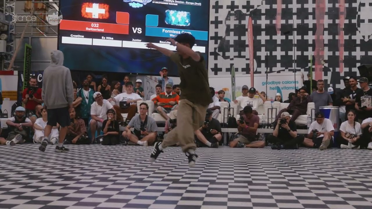 032 vs Formless Corp | TOP 16 | Freestyle Session Europe 2023 //.stance