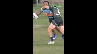 Siosifa Talakai with a dangerous knee lift