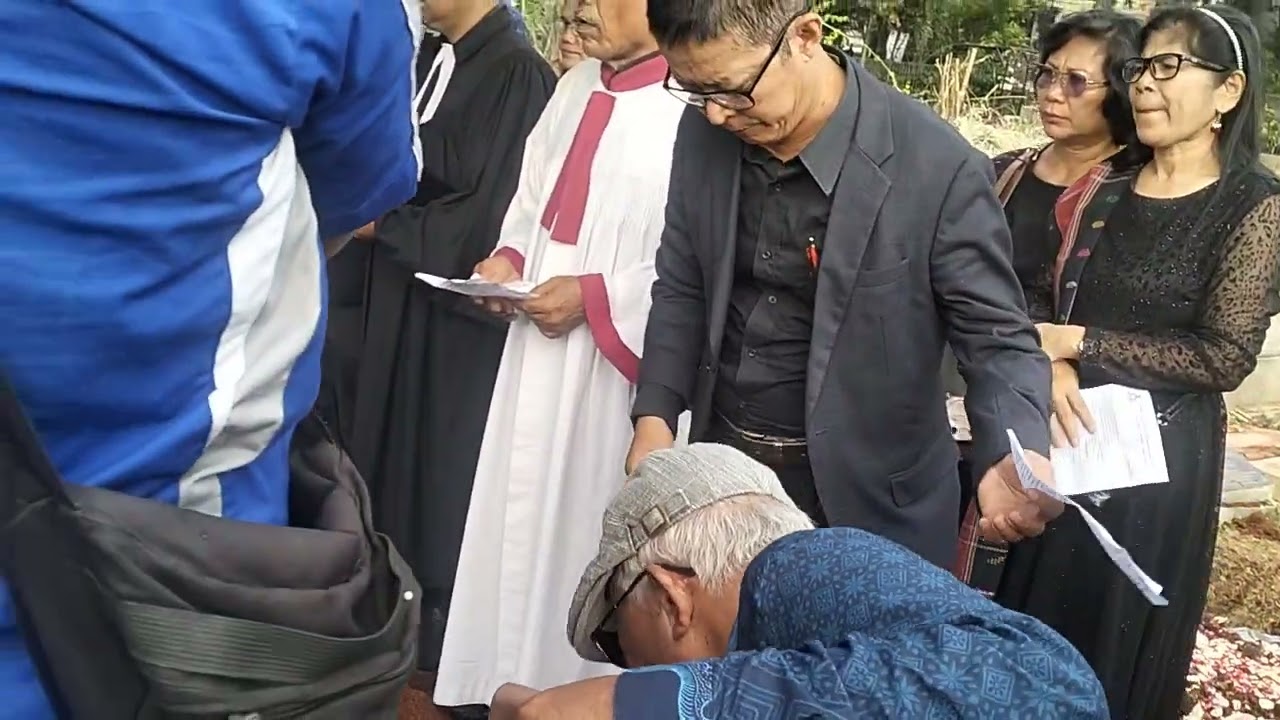 Pemakaman Amang Ramli Simarmata TPU Menteng Pulo 2#hkbp #huriakristenbatakprotestan #pemakaman #tpu 