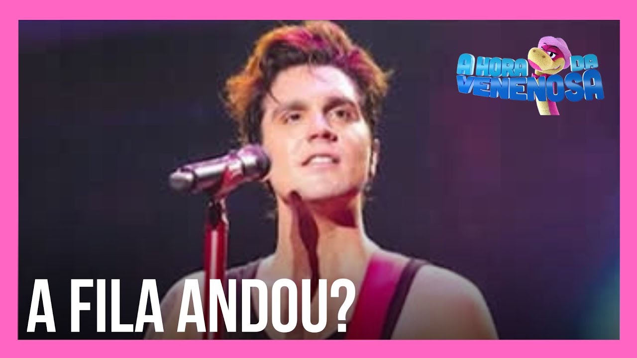 Luan Santana chega com loira misteriosa em show