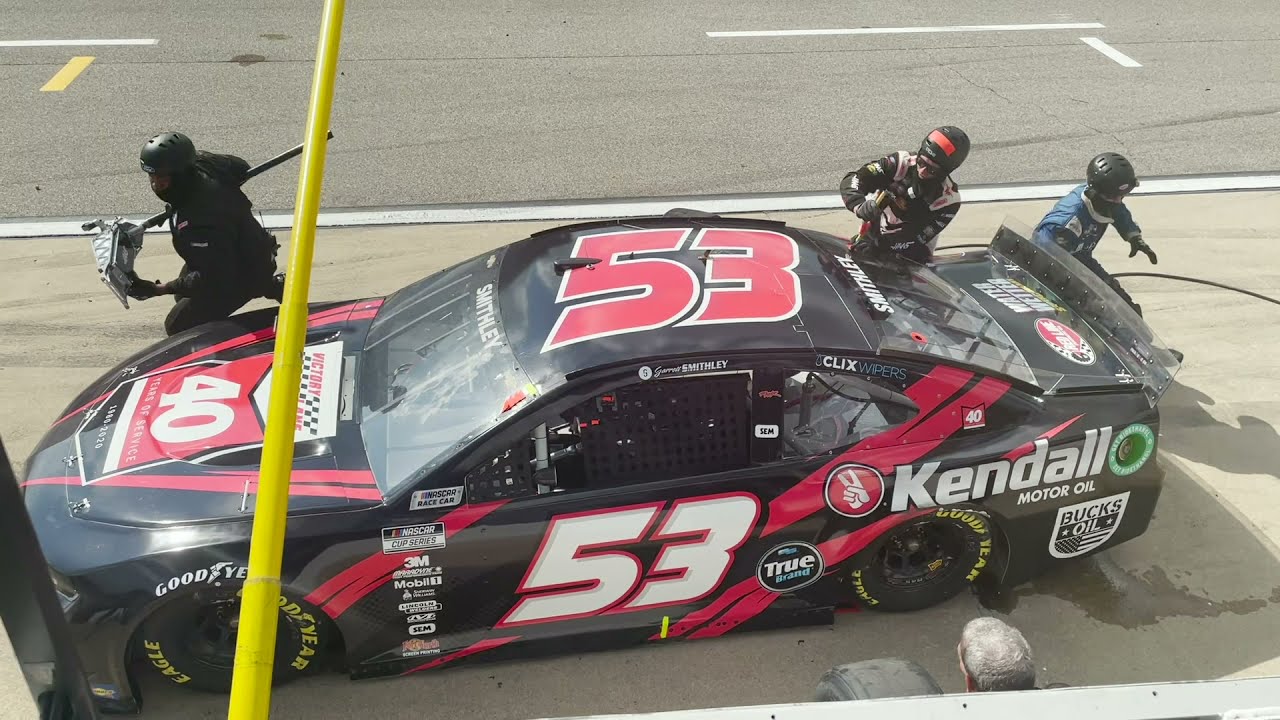 Victory Lane puts the "Quick" in Oil Change