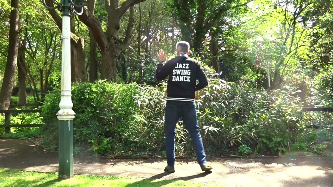 House of Bamboo line dance stroll instruction with steps music Andy Williams BBC This City is Ours