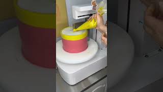 You don't need any skills. With it, everything is not difficult, and it's easy to get a round cake.