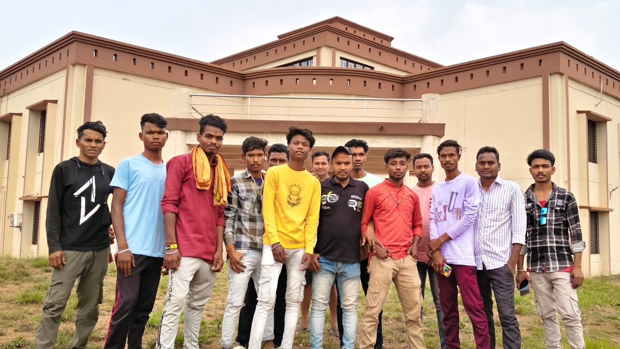 Om namah shivay 🙏🏻 ବହୁତ୍ ସୁନ୍ଦର୍ ଭାବୋରେ ଗାଇଲେ ବୋଜେଇ ଲେ/ଆମୋ Tiki bhaii -Topon bhaii -/stage baripada