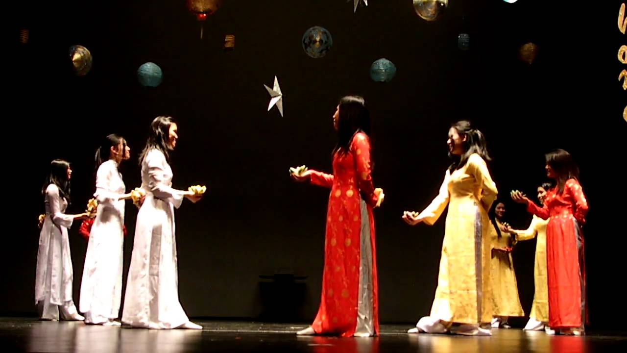 DVN 2010 Hue (Central) Dance