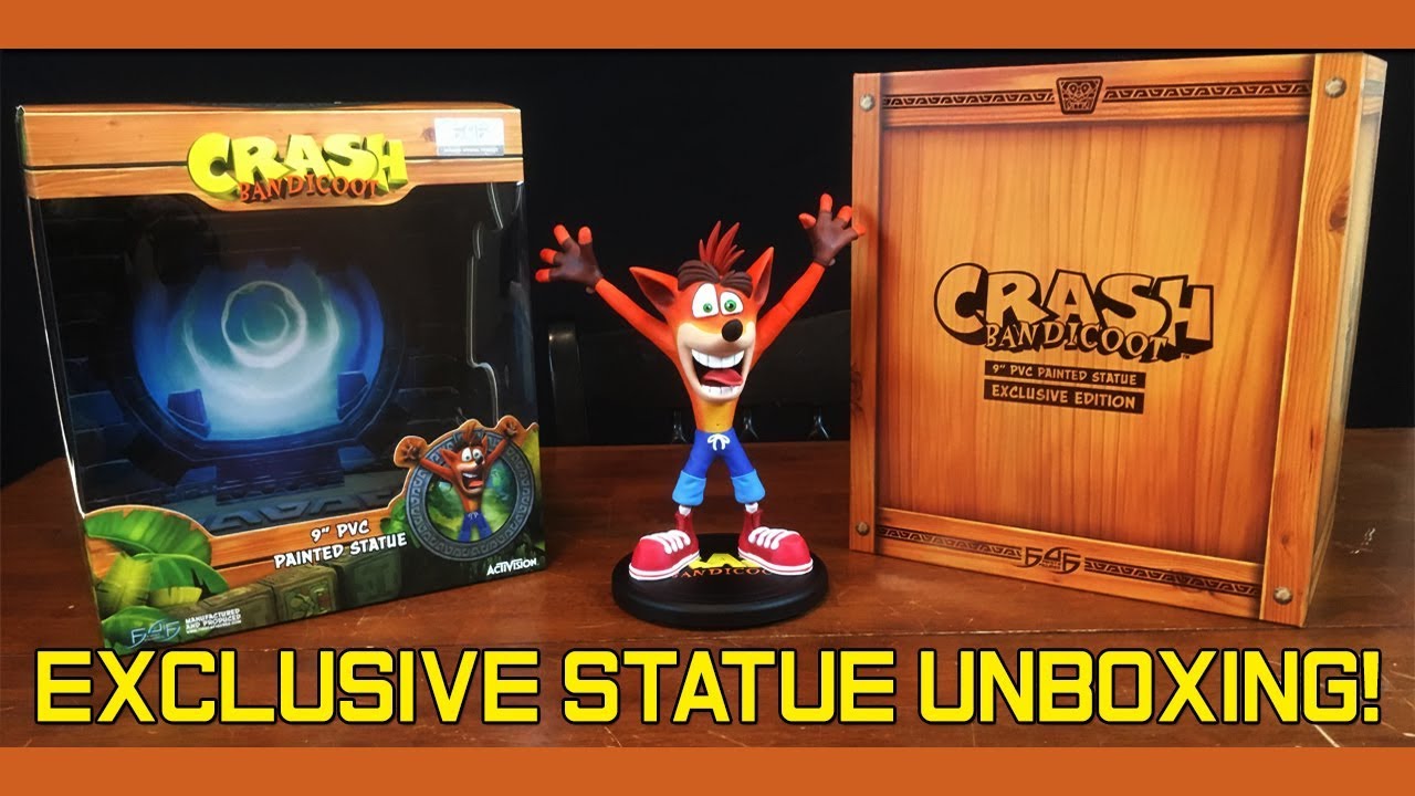 crash bandicoot statue