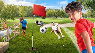 J'ENTRAINE MON PETIT FRÈRE AU FOOT EN FAISANT DU FOOT-GOLF !  Rémi se fait électrocuter..