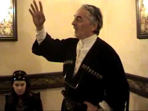 გოგი დოლიძე თამადობის დროს 2007წ.