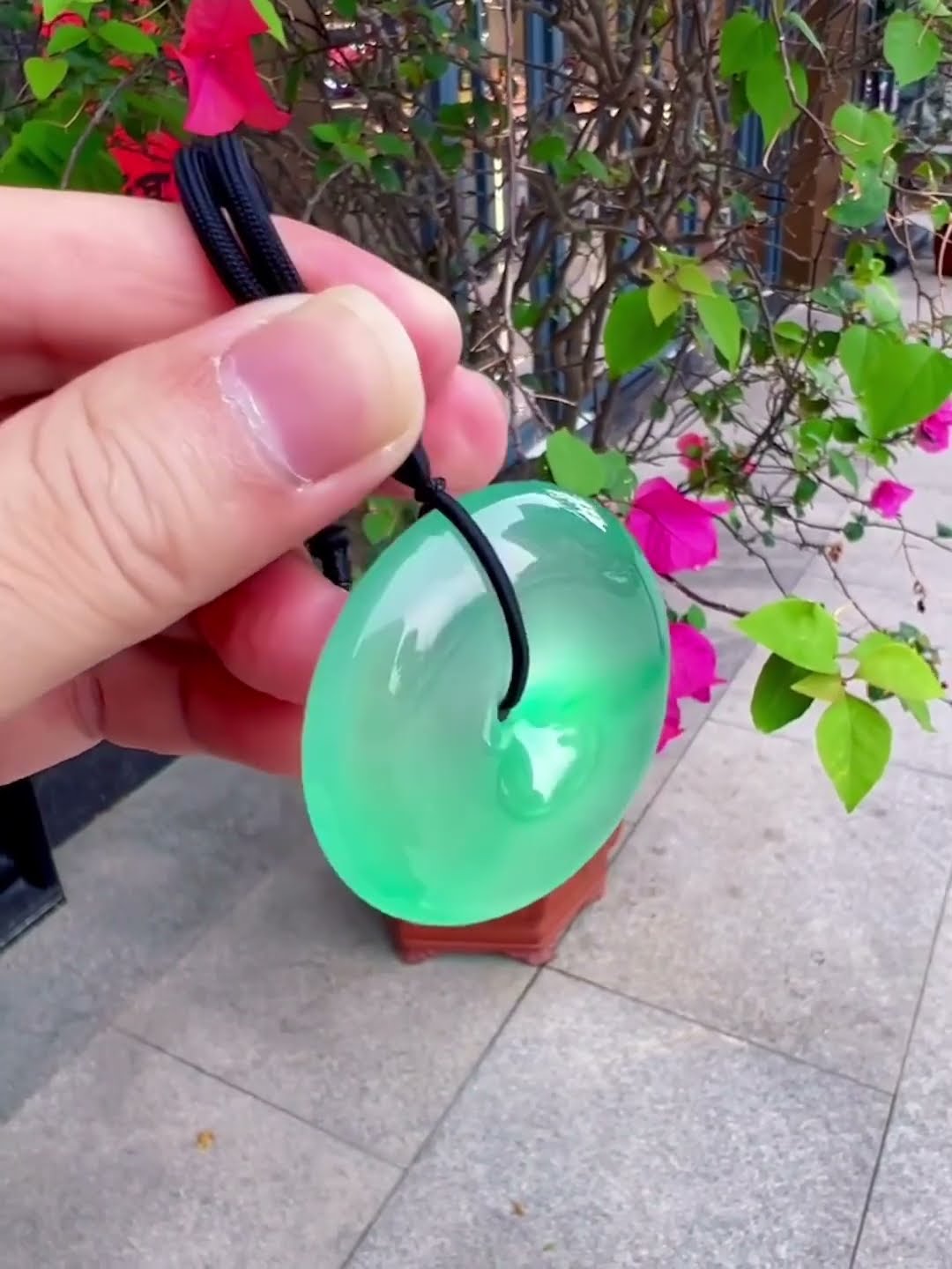 春節祭　蓮花シャー太翠バングル　極薄 岁岁平安喜乐❤️ #翡翠#jewelry #jade - YouTube
