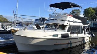 Honeymoon 33 Flybridge Cruiser