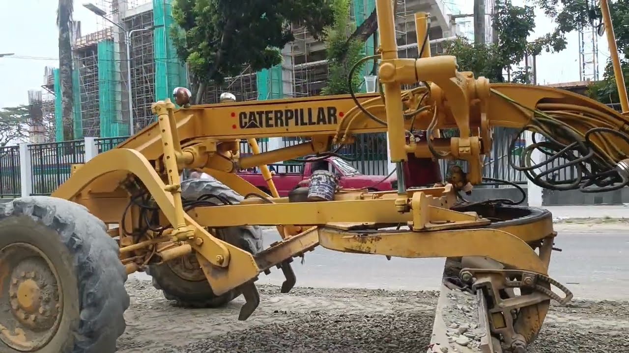 4 Tips Menggunakan Alat Berat Untuk Meratakan Jalan Dengan Cepat!