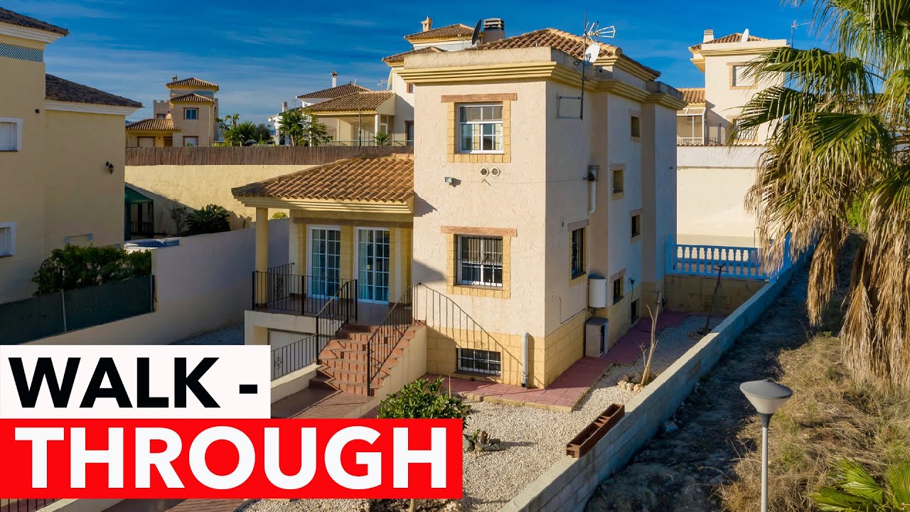 SOLD Walk Through Villa with garage and pool in "La Cabuzana", Vera