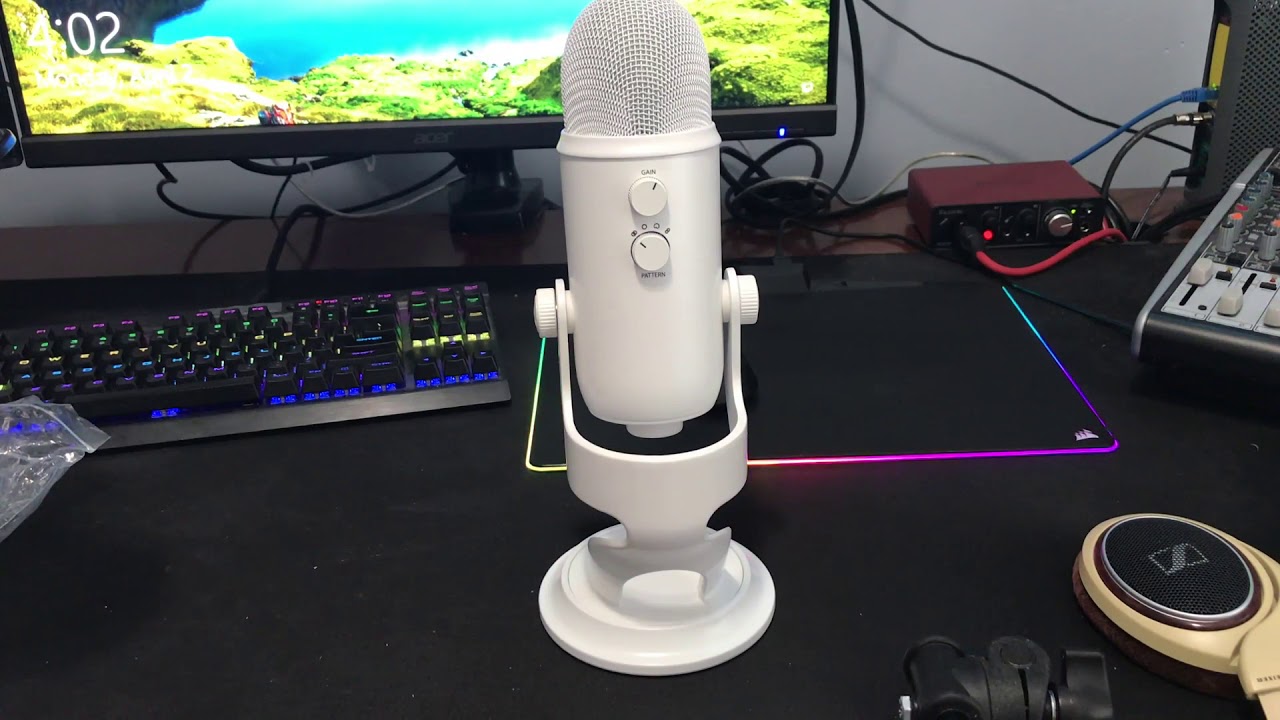 Unboxing of the Blue Yeti Whiteout (USB) - YouTube