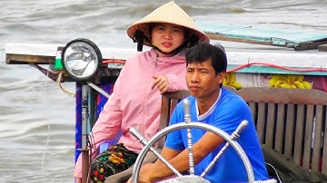 Chị gái lần đầu vượt cống kênh cụt /Sà lan mất cảnh giác đụng tới tấp