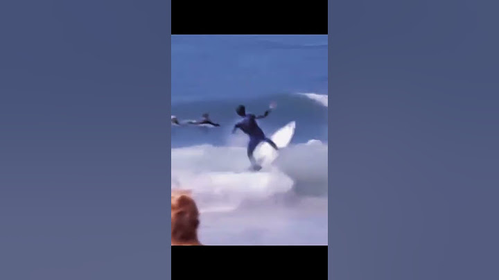 Gabriel Medina - Portugal - TOP 10 Surf Aerials (05)